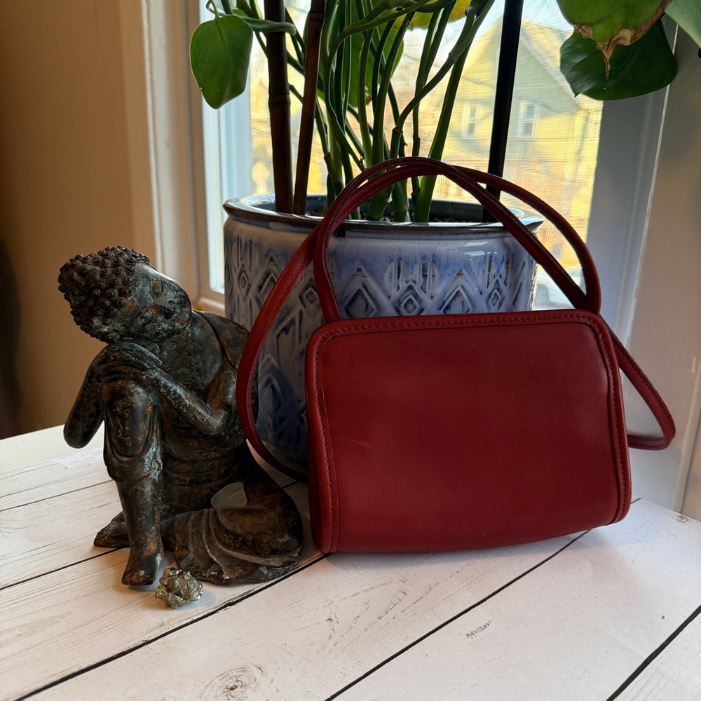 COACH | Vintage Red Disco Bag, Made in Costa Rica (1998) #9048